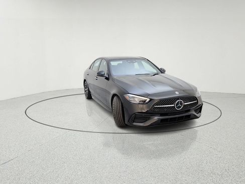 Used 2023 Mercedes-Benz C 300 Sedan image 4