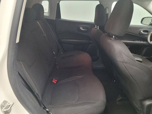 Used 2020 Jeep Compass Sport image 19