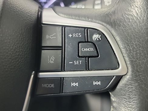 Used 2022 Toyota Sienna XLE image 26