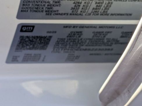 Used 2025 GMC Sierra 1500 SLT image 40