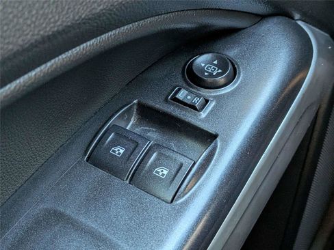 Used 2016 Chevrolet Colorado LT w/ LT Convenience Package image 24