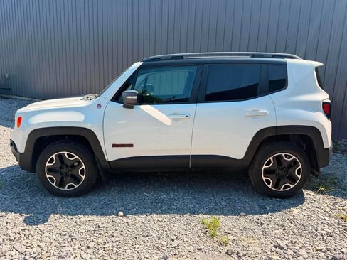 Used 2015 Jeep Renegade Trailhawk w/ Cold Weather Group AWD/4WD image 8