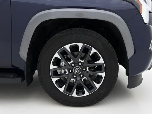 Used 2025 Toyota Sequoia Limited image 31