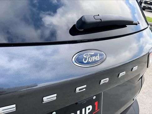 Used 2020 Ford Escape Titanium FWD image 30