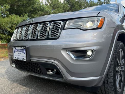 Used 2018 Jeep Grand Cherokee Overland AWD/4WD image 29