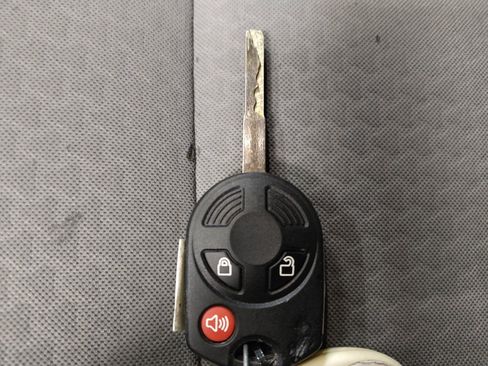 Used 2018 Ford Escape SE image 32