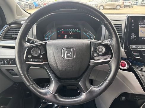 Used 2018 Honda Odyssey Elite image 17