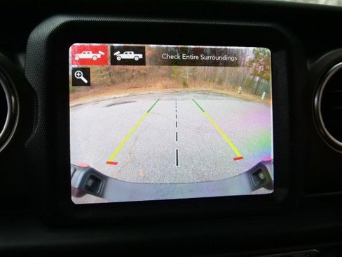 Used 2021 Jeep Gladiator Rubicon image 16