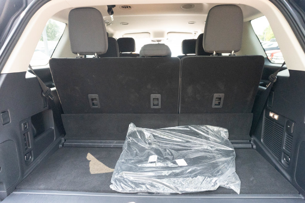 Used 2025 Ford Expedition Active RWD image 13