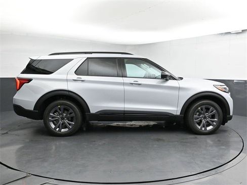 New 2026 Ford Explorer Active w/ Active Comfort Package image 15
