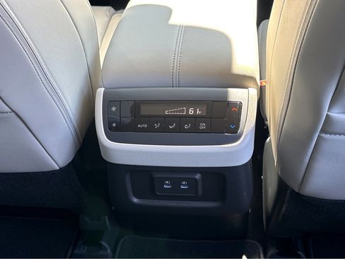 New 2026 Nissan Pathfinder SL image 27