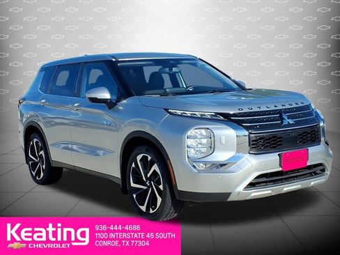 Used 2023 Mitsubishi Outlander 4WD Plug-In Hybrid image 3