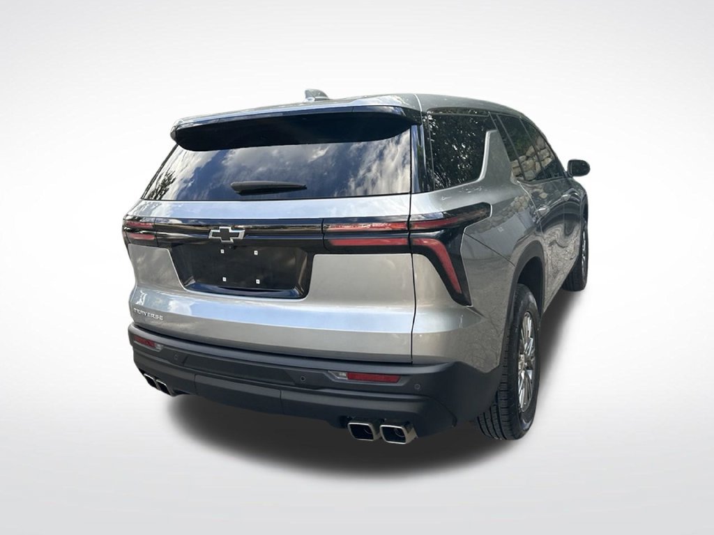 Used 2024 Chevrolet Traverse LS w/ LPO, Floor Liner Package FWD image 6