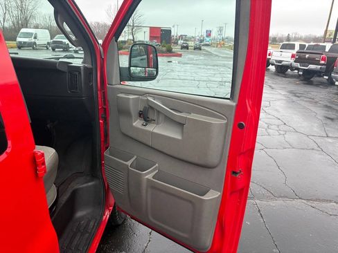 Used 2020 Chevrolet Express 3500 LS RWD image 17