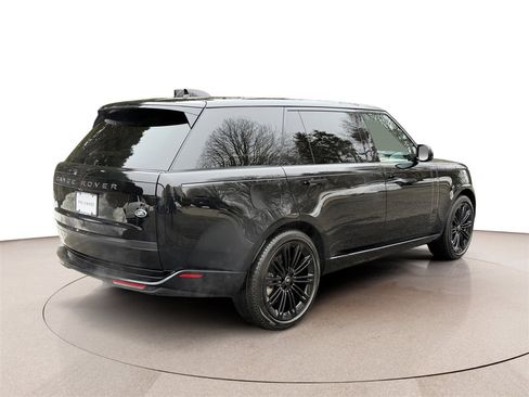 Certified 2023 Land Rover Range Rover Long Wheelbase SE image 5