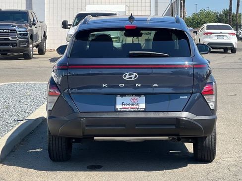 Used 2024 Hyundai Kona SEL AWD/4WD image 6