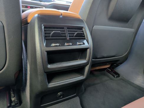Used 2024 BMW X6 xDrive40i w/ M Sport Professional Package AWD/4WD image 35