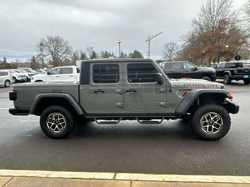 Used 2021 Jeep Gladiator Rubicon image 6