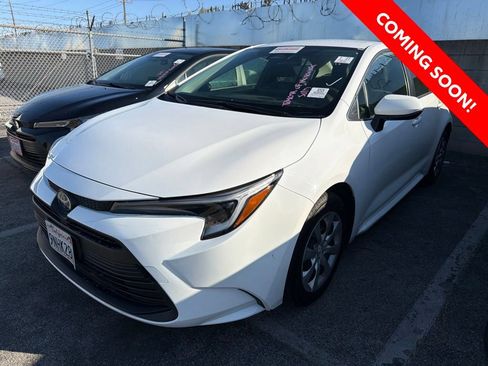 Certified 2023 Toyota Corolla LE FWD image 3