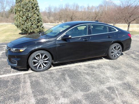 Used 2018 Chevrolet Malibu LT image 9