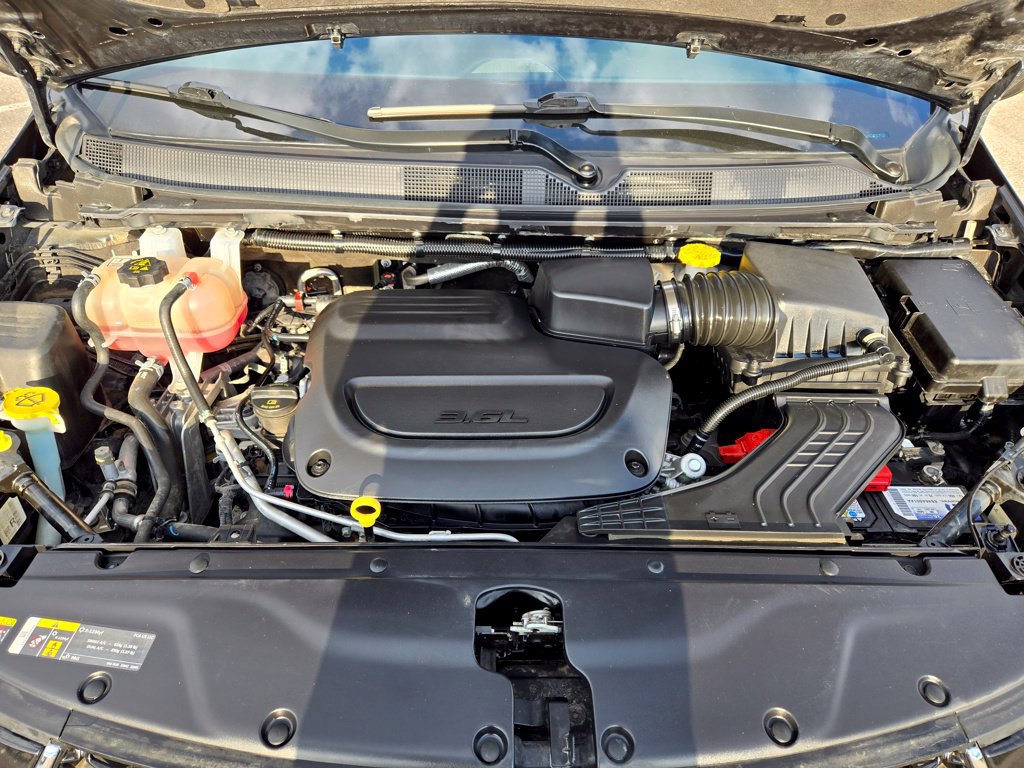 Used 2023 Chrysler Pacifica Touring-L FWD image 30