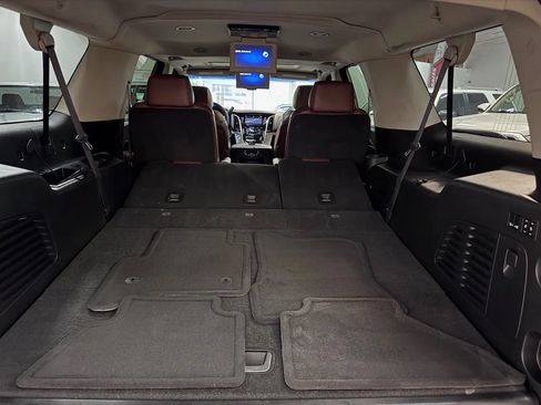 Used 2015 Cadillac Escalade ESV Luxury AWD/4WD image 22