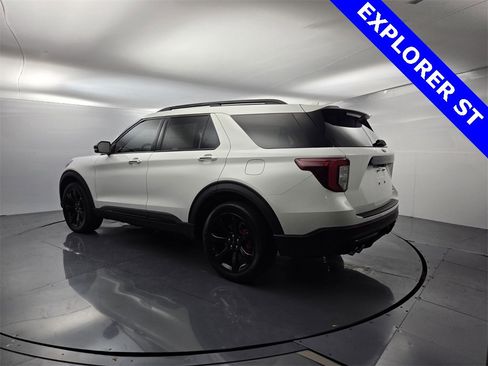 Used 2020 Ford Explorer ST w/ ST Street Pack image 7
