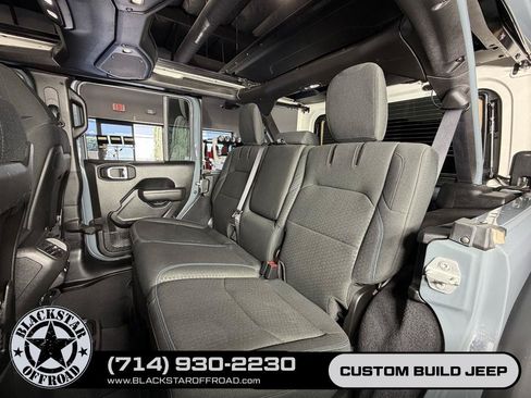 Used 2025 Jeep Wrangler Unlimited Rubicon 4xe w/ Safety Group AWD/4WD image 25