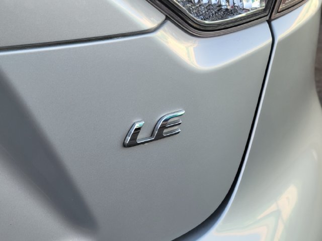 Used 2021 Toyota Corolla LE FWD image 23