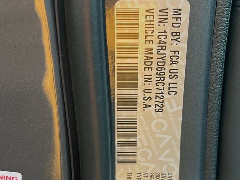 New 2024 Jeep Grand Cherokee Overland w/ Luxury Tech Group IV image 24