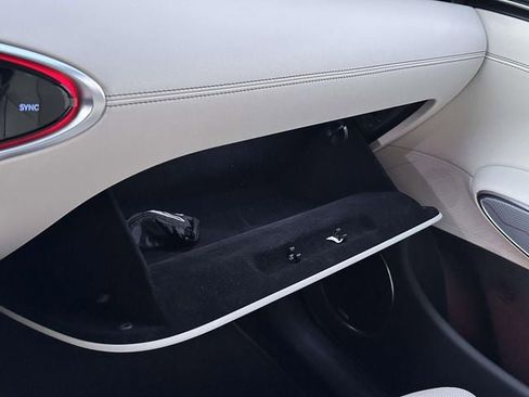 Used 2023 Genesis GV70 2.5T w/ Advanced Package image 39