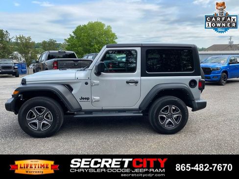 Used 2023 Jeep Wrangler Sport AWD/4WD image 8