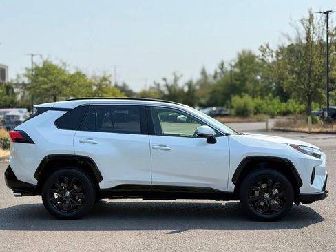 Certified 2024 Toyota RAV4 SE w/ Convenience Package AWD/4WD image 6