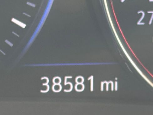 Used 2024 Chevrolet Malibu LT image 40