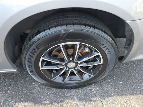 Used 2017 Dodge Grand Caravan GT FWD image 27