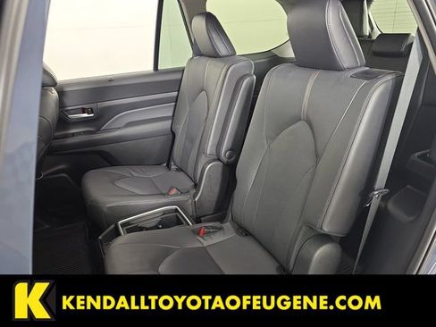 Certified 2024 Toyota Grand Highlander AWD image 26