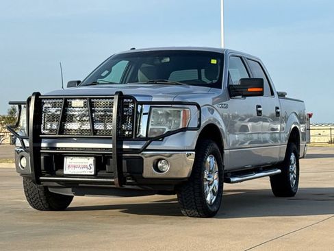 Used 2014 Ford F150 XLT w/ Equipment Group 302A Luxury AWD/4WD image 3