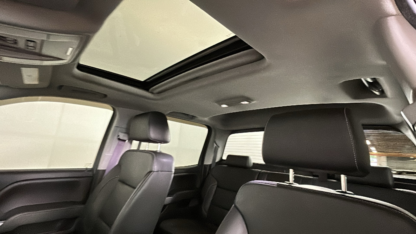 Used 2017 Chevrolet Silverado 1500 LTZ Z71 w/ LTZ Plus Package AWD/4WD image 16