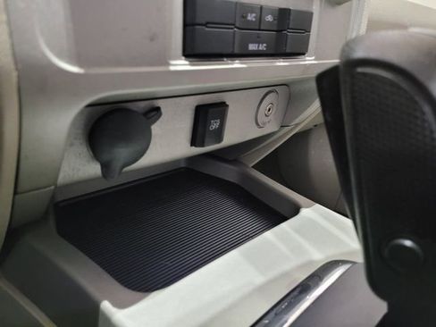 Used 2011 Ford Escape XLT image 32