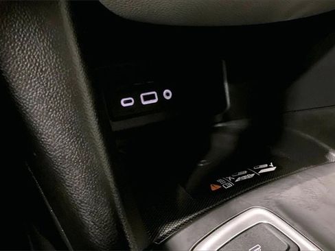 Used 2020 Chevrolet Equinox Premier image 32