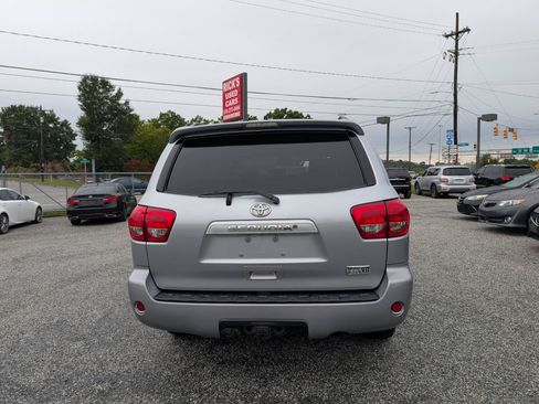 Used 2011 Toyota Sequoia SR5 RWD image 8