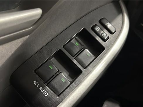 Used 2010 Toyota Prius Two image 12