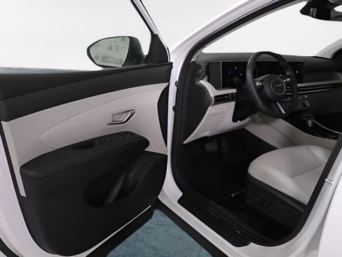 New 2025 Hyundai Tucson SEL FWD image 12