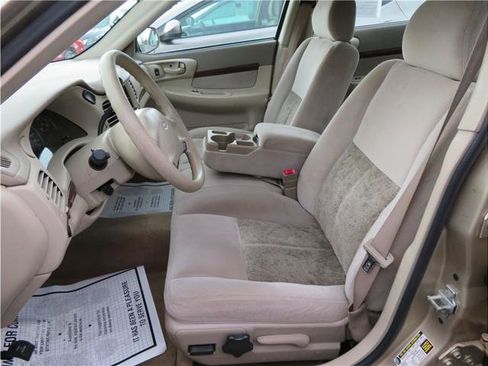 Used 2004 Chevrolet Impala w/ Preferred Equipment Group image 3