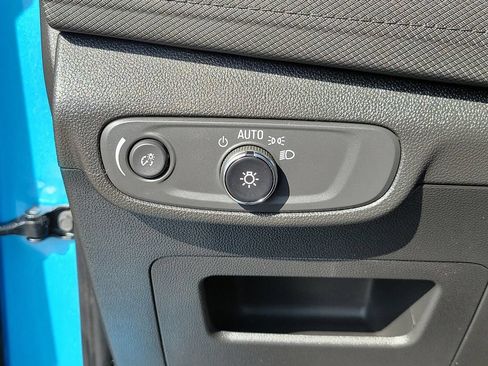 Used 2025 Chevrolet TrailBlazer LT w/ Driver Confidence Package FWD image 12