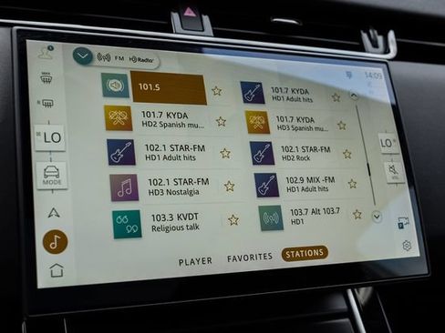New 2026 Land Rover Range Rover Evoque S AWD/4WD image 36