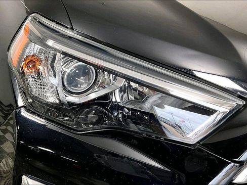 Used 2020 Toyota 4Runner Limited image 29