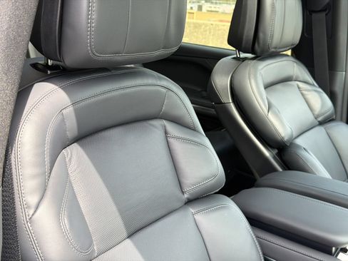 New 2026 Lincoln Navigator Reserve w/ Jet Appearance Package AWD/4WD image 12