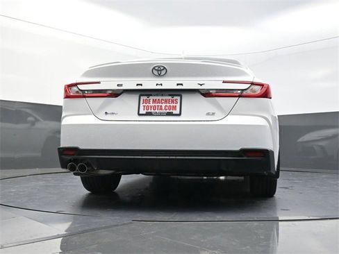 New 2026 Toyota Camry SE image 32