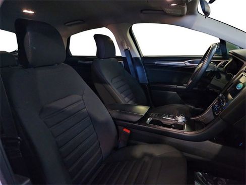 Used 2018 Ford Fusion SE w/ Fusion SE Technology Package image 21
